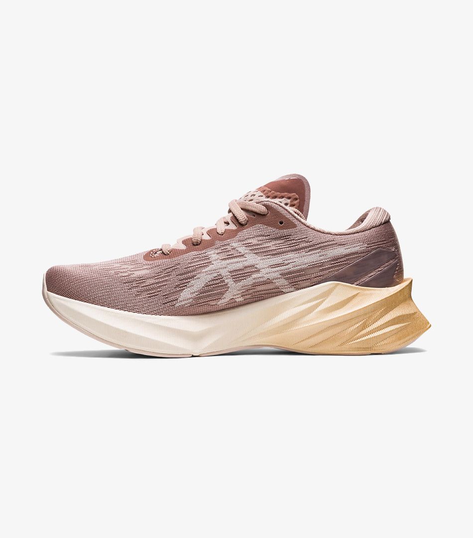 Asics Novablast 3
